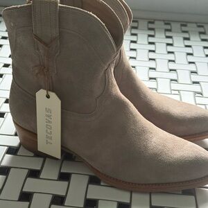 Tecovas Women's Tan Suede Boots